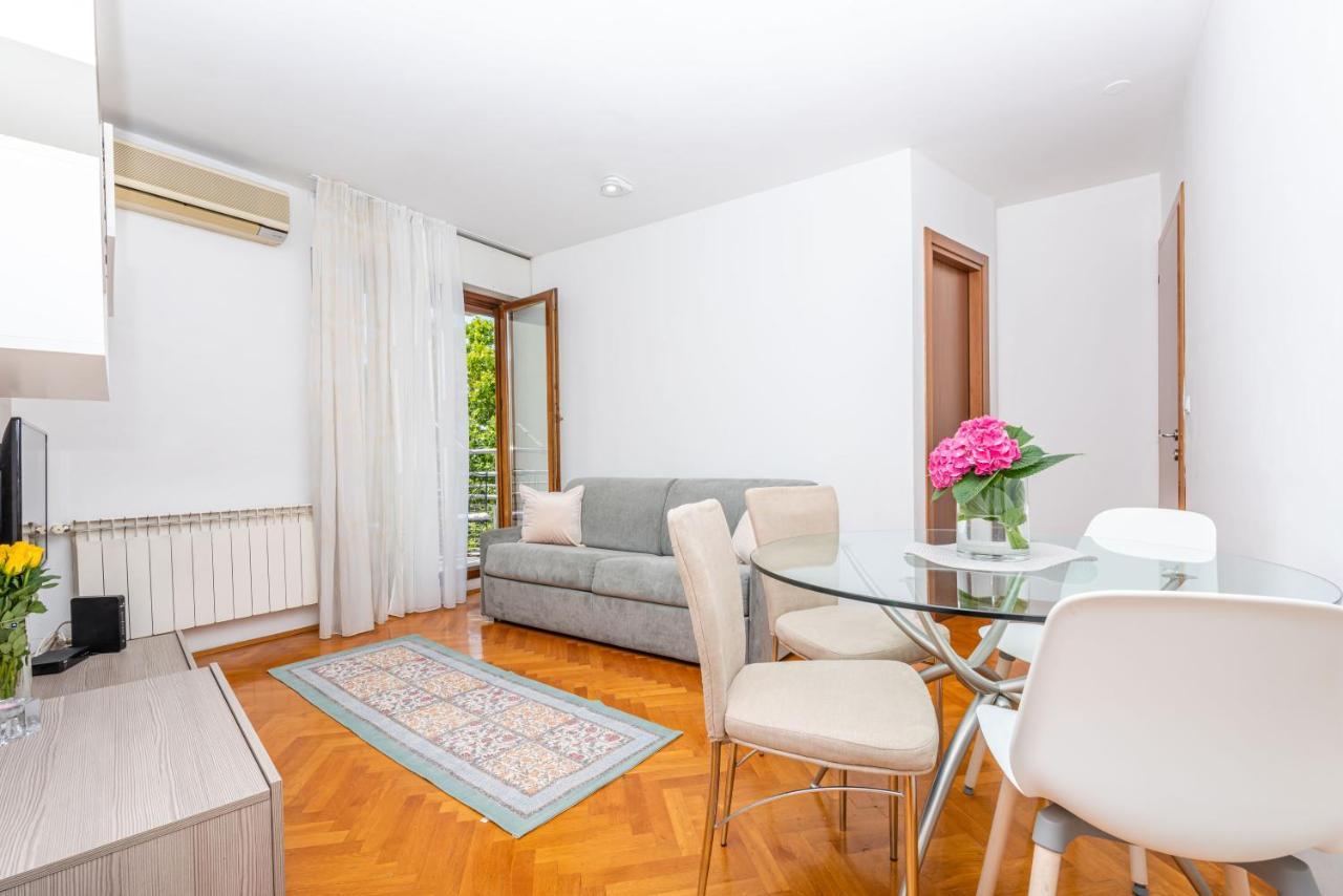 B&A - Center Of Split Apartamento Exterior foto