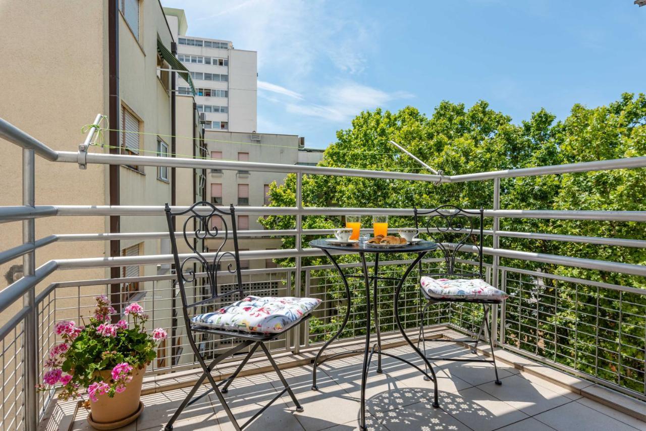 B&A - Center Of Split Apartamento Exterior foto